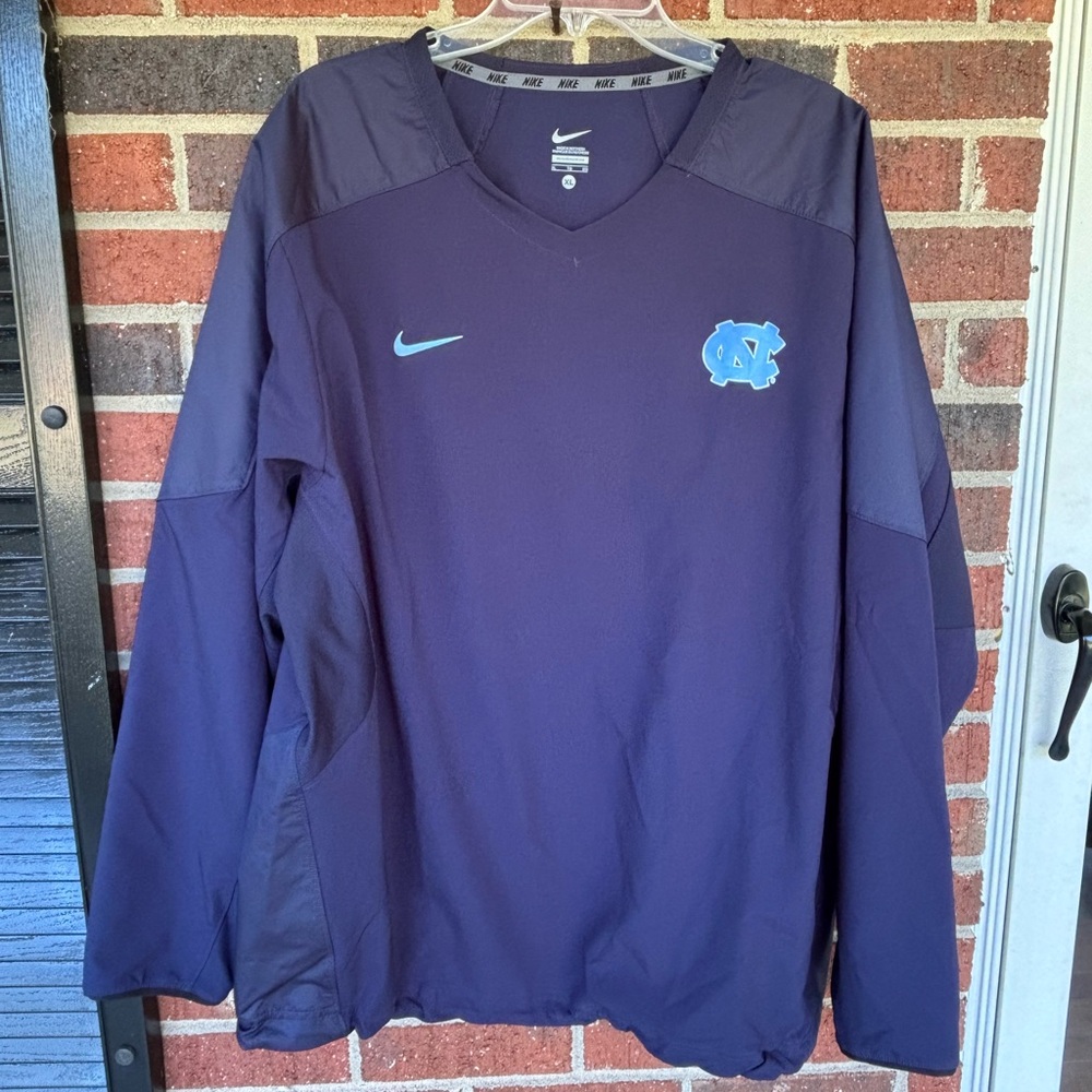 Men’s NIKE UNC Tarheel pullover windbreaker. Golf jacket weather resistant rain - Picture 2 of 7